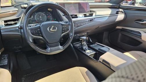 2019 Lexus ES 300h Base