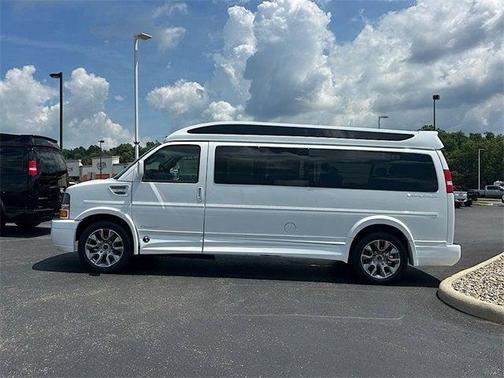 2025 Chevrolet Express 2500 RWD 2500 Extended Wheelbase WT