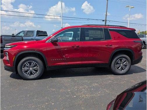2025 Chevrolet Traverse LT