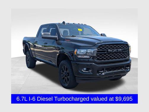 Diamond Black Crystal Pearlcoat 2022 RAM 2500 Big Horn Crew Cab 4x4 6'4' Box