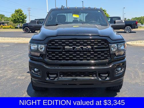Diamond Black Crystal Pearlcoat 2022 RAM 2500 Big Horn Crew Cab 4x4 6'4' Box