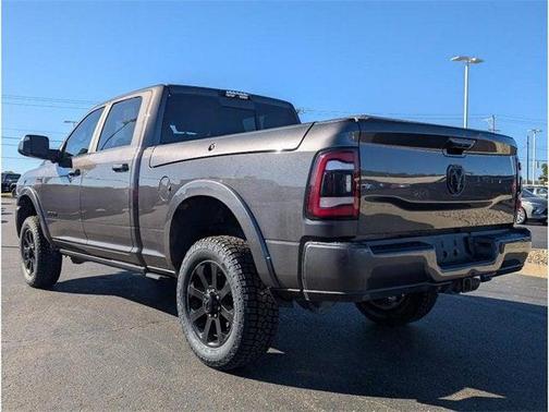 2020 RAM 2500 Laramie Crew Cab 4X4 6'4' Box