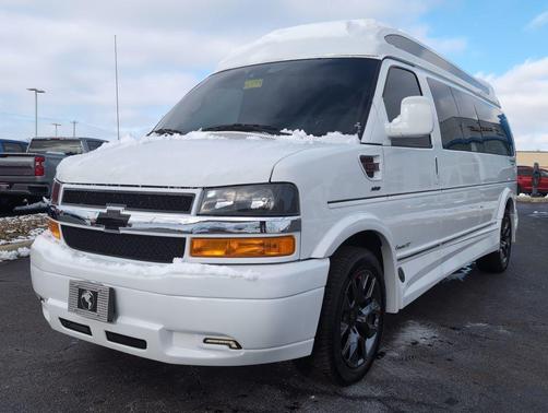 2024 Chevrolet Express 2500 RWD 2500 Extended Wheelbase WT
