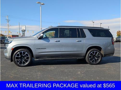 2023 Chevrolet Suburban RST