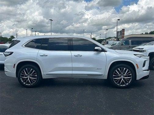 2025 Buick Enclave Avenir FWD