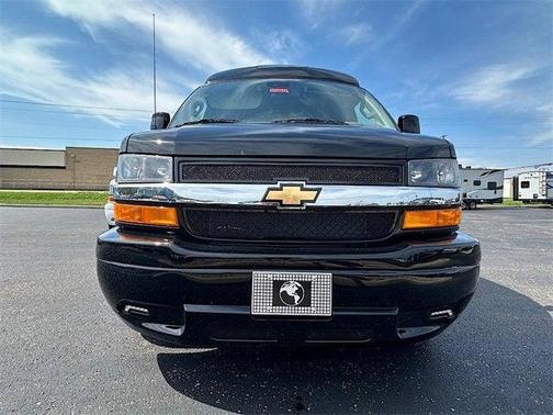 2025 Chevrolet Express 2500 RWD 2500 Regular Wheelbase WT