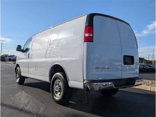 2022 GMC Savana 2500 Work Van