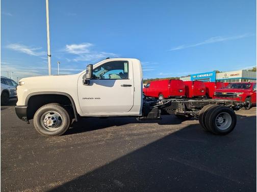 2026 Chevrolet Silverado 3500 WT