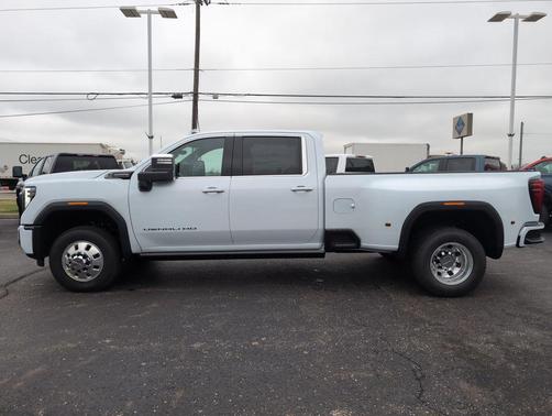 2026 GMC Sierra 3500 Denali