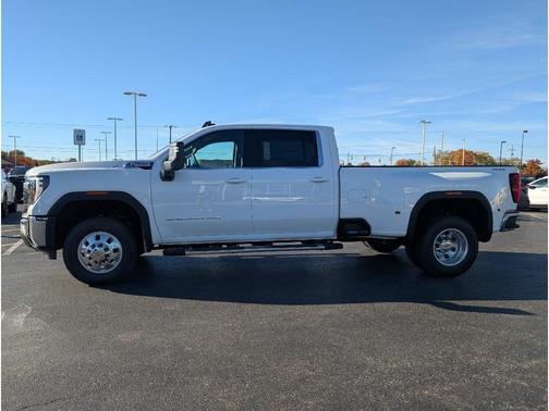 2026 GMC Sierra 3500 SLE