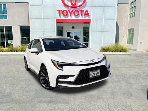 2025 Toyota Corolla SE