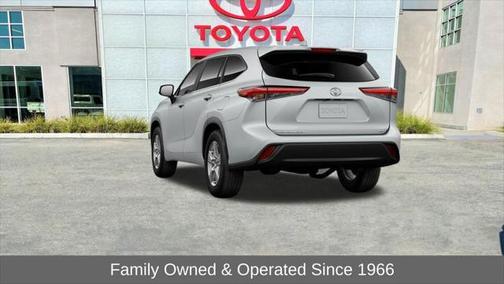 2025 Toyota Highlander LE