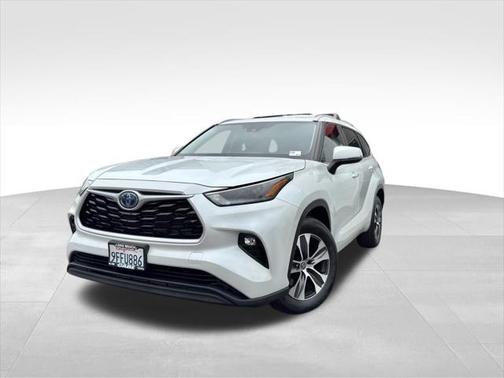 2023 Toyota Highlander Hybrid XLE