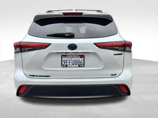 2023 Toyota Highlander Hybrid XLE