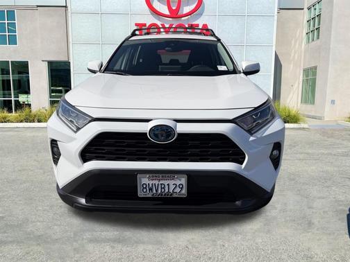 2021 Toyota RAV4 Hybrid XLE
