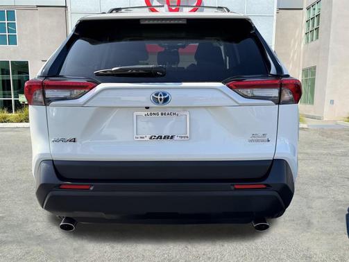 2022 Toyota RAV4 Hybrid XLE Premium