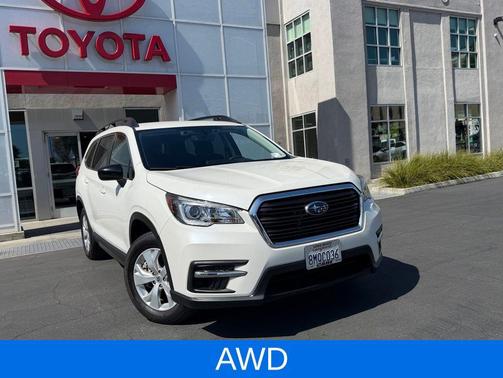 Crystal White Pearl 2020 Subaru Ascent Base 8-Passenger