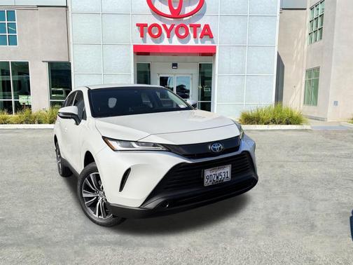 2023 Toyota Venza LE