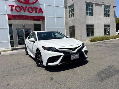 2023 Toyota Camry SE
