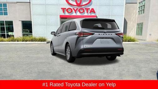 2025 Toyota Sienna XLE 7 Passenger