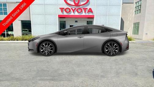2025 Toyota Prius L