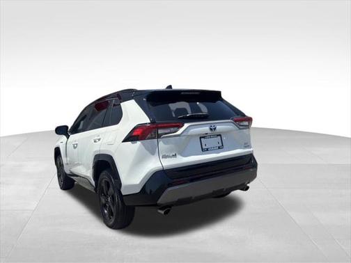 2021 Toyota RAV4 Hybrid SE