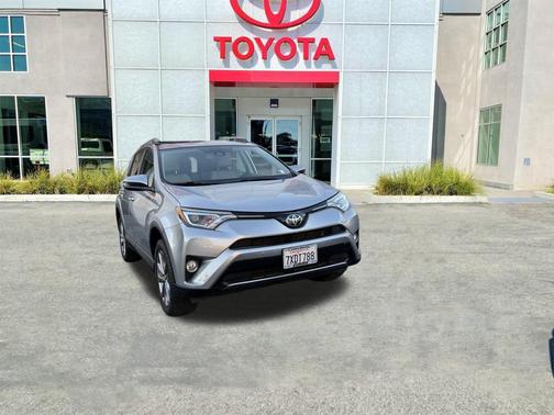 2017 Toyota RAV4 Limited