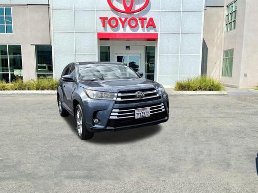 2017 Toyota Highlander Limited