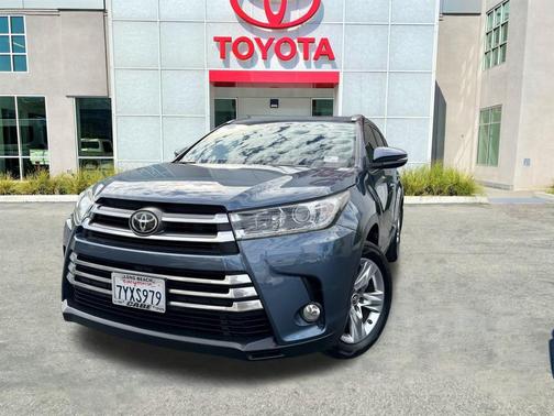 2017 Toyota Highlander Limited