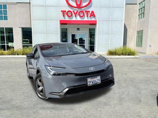 2024 Toyota Prius LE