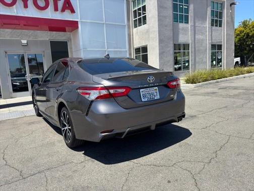 2020 Toyota Camry SE