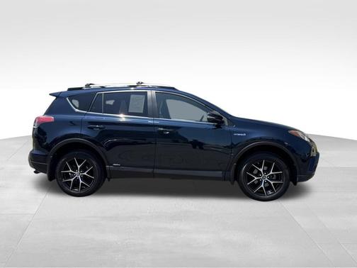 2017 Toyota RAV4 Hybrid SE