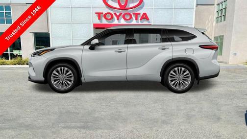 2026 Toyota Highlander Platinum