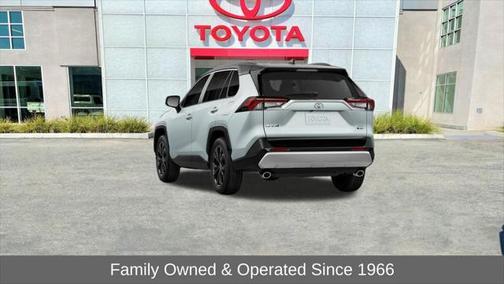 2025 Toyota RAV4 Hybrid SE