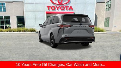 2025 Toyota Sienna XSE 7 Passenger