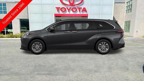 2025 Toyota Sienna XLE 7 Passenger