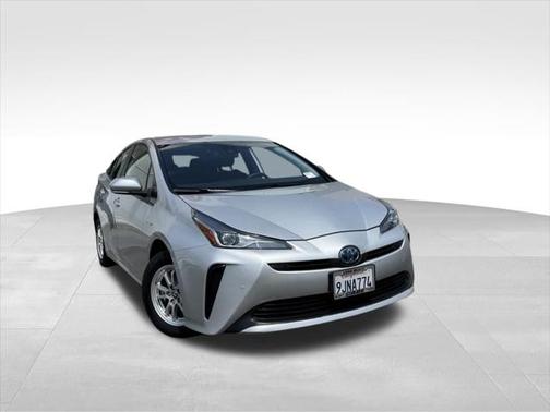 2021 Toyota Prius LE