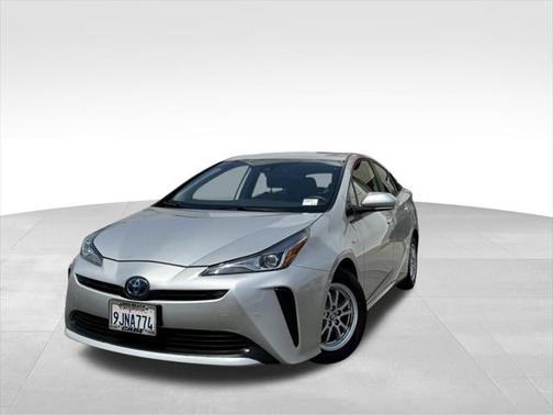 2021 Toyota Prius LE