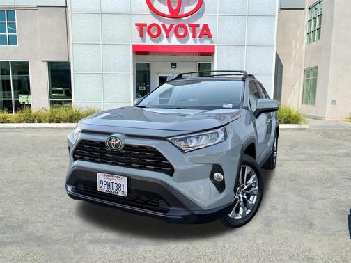 2021 Toyota RAV4 XLE Premium