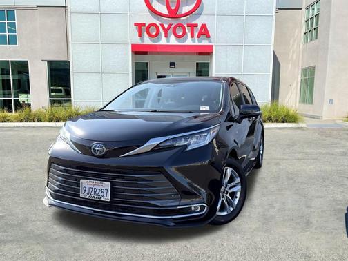 2024 Toyota Sienna Limited