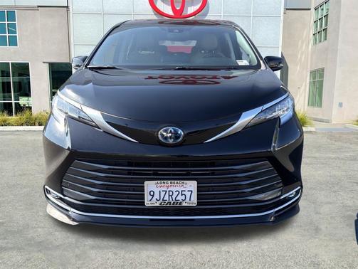 2024 Toyota Sienna Limited