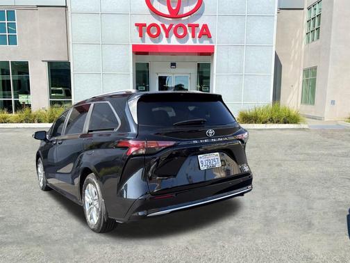 2024 Toyota Sienna Limited