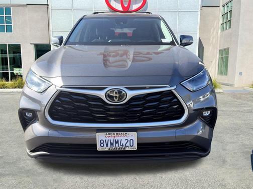 2021 Toyota Highlander LE