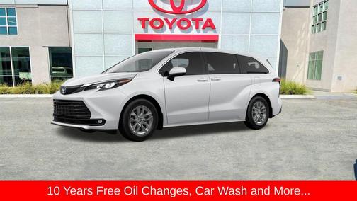 2025 Toyota Sienna XLE