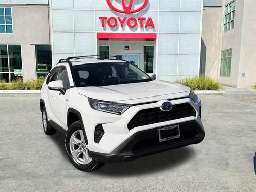 2021 Toyota RAV4 Hybrid XLE