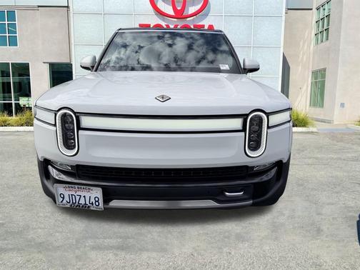 2023 Rivian R1S Adventure