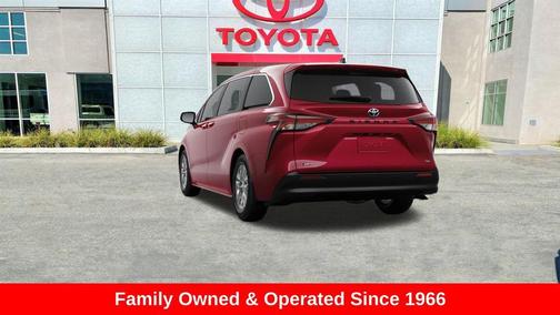 2025 Toyota Sienna XLE