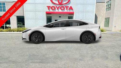 2025 Toyota Prius LE