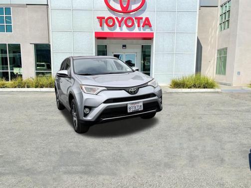 2018 Toyota RAV4 XLE