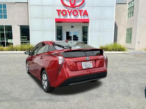 2016 Toyota Prius Three